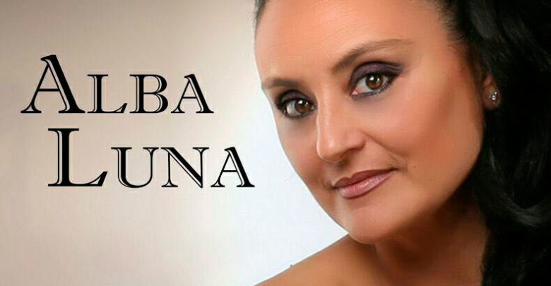 Alba Luna, cantante de canción española
