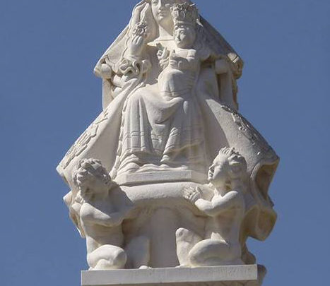 Monumento Virgen de Valme en Plazoleta de Valme